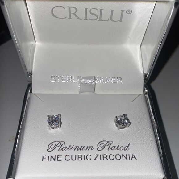 ✨ Cubic Stud Earrings✨ - Picture 3 of 5